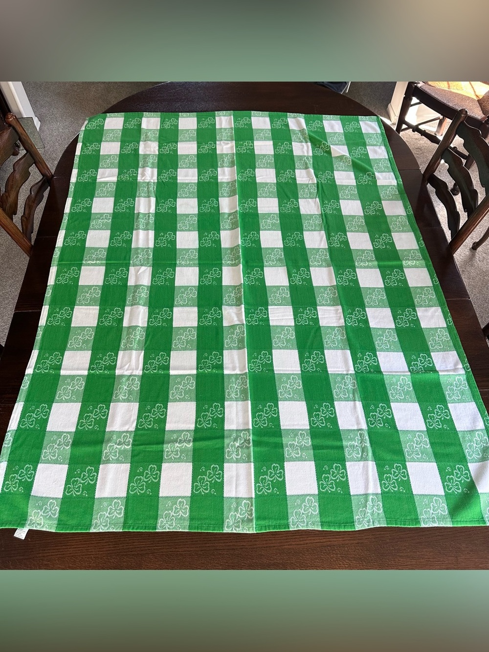 Home Dynamic Green White Shamrock Checkered Tablecloth Rectangle 64x48 St Pat